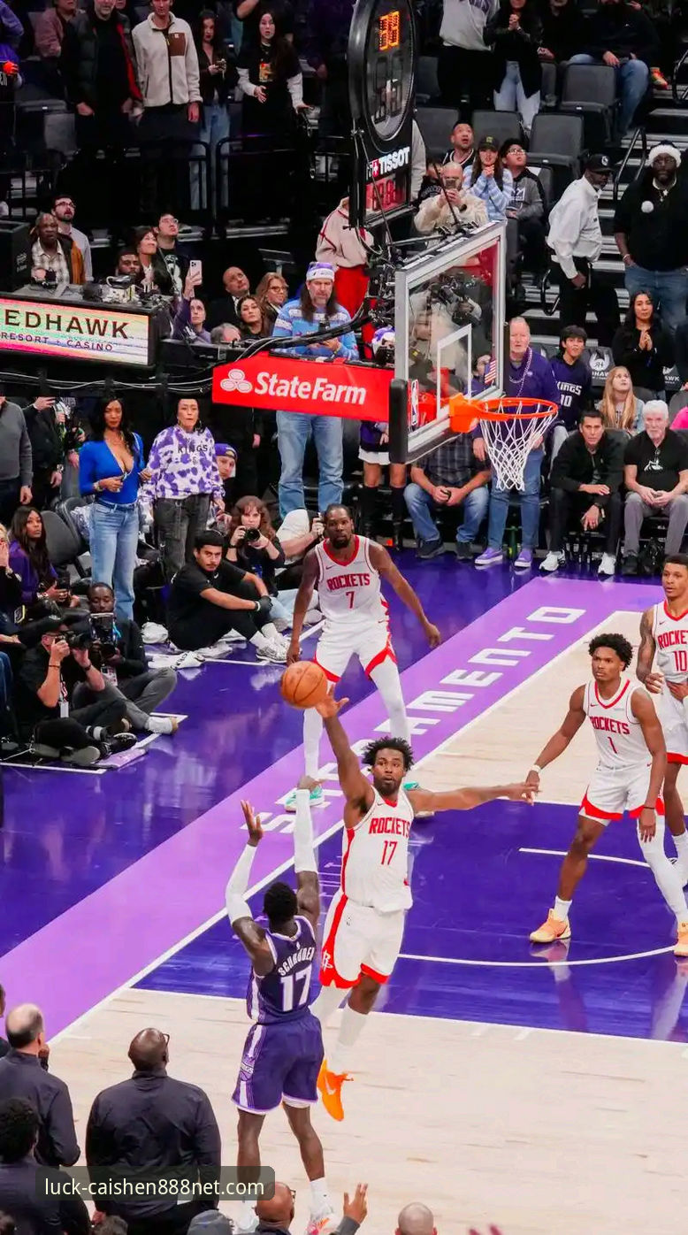 火箭大胜尼克斯深度评测：杜兰特高效表现下的战术博弈与平台观赛体验